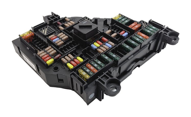 Thumbnail 4: 11 BMW 5 7 SERIES F10 F04 AUTO START STOP REAR POWER DISTRIBUTION FUSE RELAY BOX