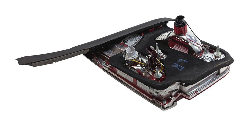 Thumbnail 5: 09-12 BMW 740i 750i 760i B7 (F01) REAR LEFT INNER TRUNK LID TAILLIGHT LIGHT LAMP