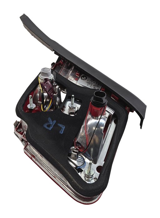 Thumbnail 6: 09-12 BMW 740i 750i 760i B7 (F01) REAR LEFT INNER TRUNK LID TAILLIGHT LIGHT LAMP