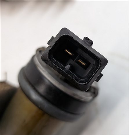 Thumbnail 5: 2011 BMW 750LI (F01) 4.4L N63 HYBRID ENGINE VANOS TIMING SOLENOID SET/2