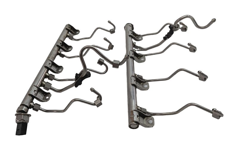 Thumbnail 2: 11 BMW 750LI F01 4.4L N63 HYBRID HIGH PRESSURE FUEL INJECTION RAIL SET w/ LINES