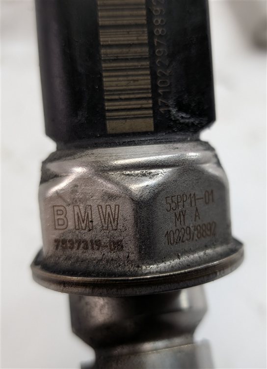 Thumbnail 6: 11 BMW 750LI F01 4.4L N63 HYBRID HIGH PRESSURE FUEL INJECTION RAIL SET w/ LINES
