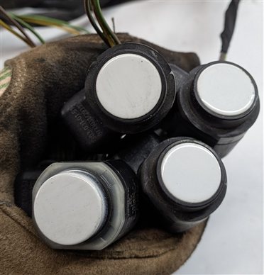 Thumbnail 4: 2011 BMW 750LI (F01) REAR PARK ASSIST PDC DISTANCE CONTROL SENSOR SET/4 (White)