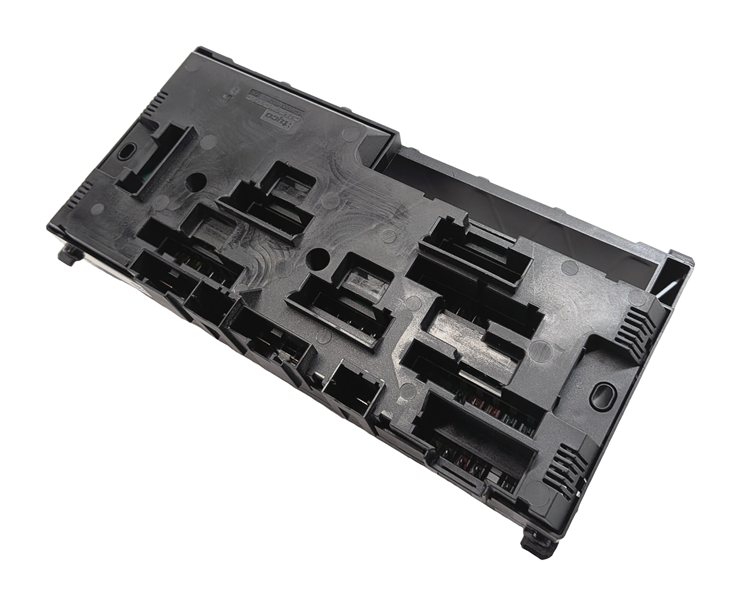 Thumbnail 6: 10-11 BMW 535iGT 550iGT ACTIVE 7 AUTO START STOP TRUNK MOUNT FUSE RELAY PANEL