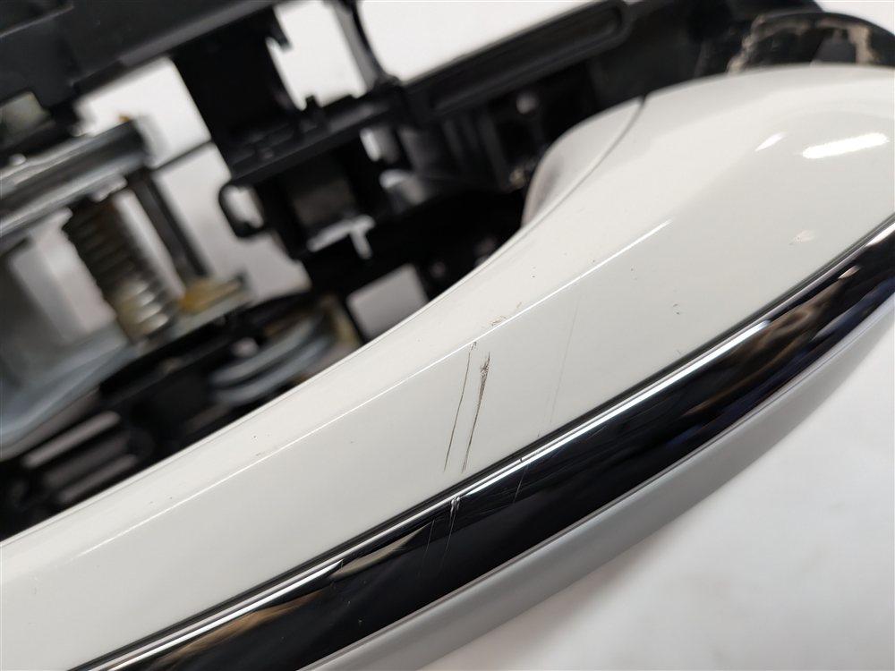 Thumbnail 9: 2009-2018 BMW 5 7 SERIES (F01 F02 F10) FRONT RIGHT COMFORT DOOR HANDLE (White)