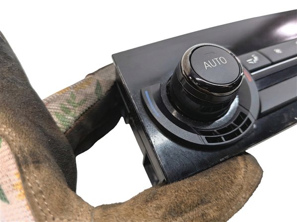 Thumbnail 11: 2010-2019 BMW 528i 535i 550i 740i 750i 760i (F01 F06 F10) REAR TEMPERATURE PANEL