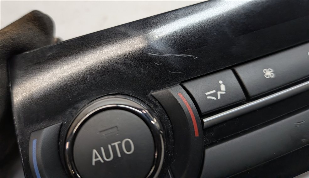 Thumbnail 9: 2010-2019 BMW 528i 535i 550i 740i 750i 760i (F01 F06 F10) REAR TEMPERATURE PANEL