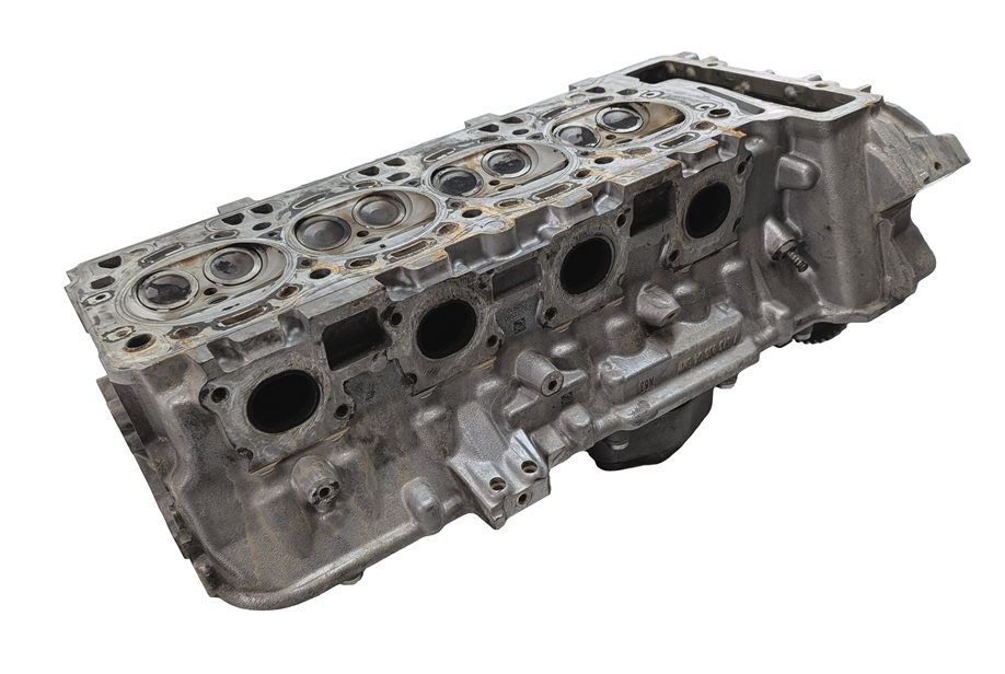 08-14 BMW 550i 750i X5 X6 (F01 E70 F10 E71) 4.4L N63 ENGINE RIGHT CYLINDER HEAD