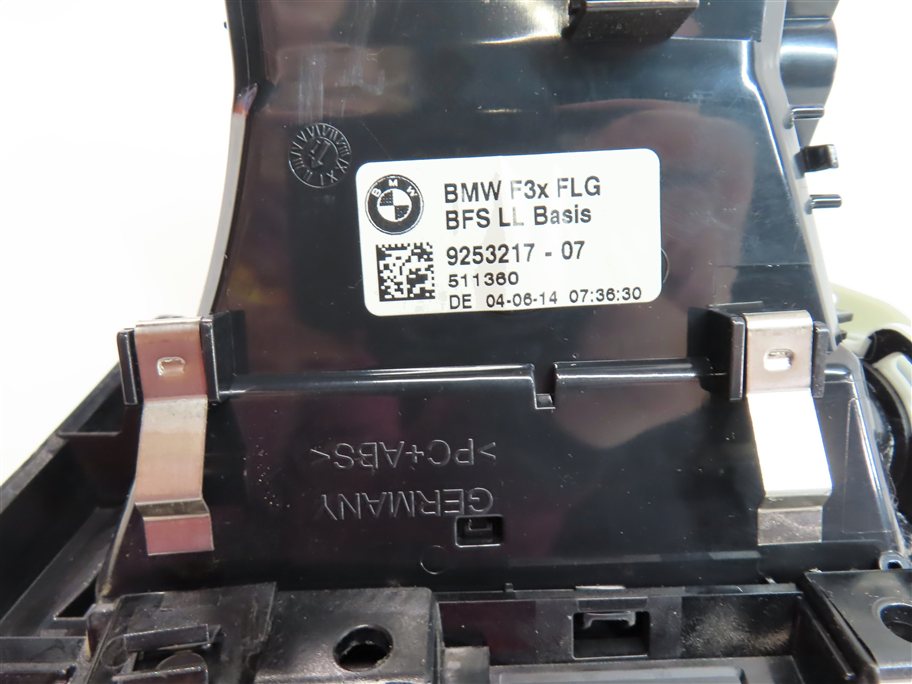 Thumbnail 7: 2014 BMW 328XI WAGON (F30) FRONT RIGHT PASSENGER DASH HEAT AIR AC VENT (Black)