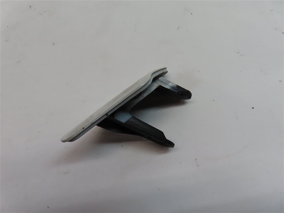 Thumbnail 3: 2014 BMW 328XI WAGON (F30) FRONT LEFT DRIVER HEADLIGHT WASHER COVER TRIM (White)