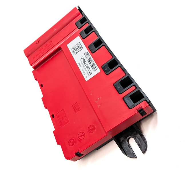 Thumbnail 3: 2014 BMW 328XI WAGON (F30) 2.0L (N20) POSITIVE BATTERY POWER DISTRIBUTION BOX