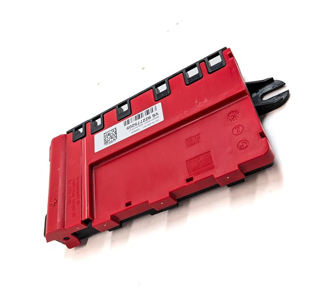 Thumbnail 4: 2014 BMW 328XI WAGON (F30) 2.0L (N20) POSITIVE BATTERY POWER DISTRIBUTION BOX