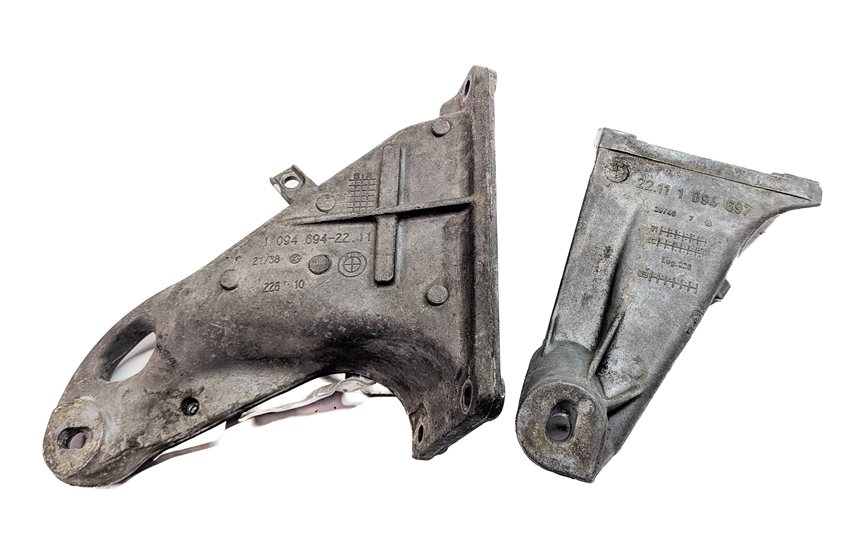 Thumbnail 3: 04 BMW Z4 (E85) 2.5L (M54) LEFT & RIGHT ENGINE MOTOR MOUNT SUPPORT BRACKET SET/2