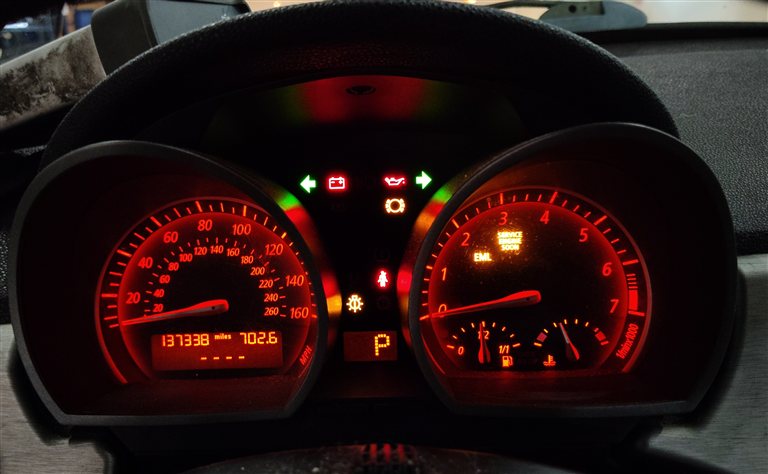 Thumbnail 2: 2003-2005 BMW Z4 (E85) AUTO / SMG - SPEEDOMETER INSTRUMENT GAUGE CLUSTER (137k)
