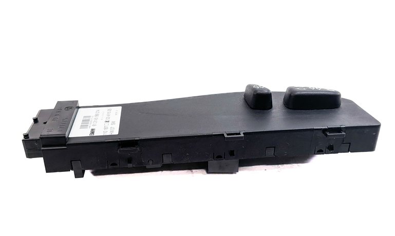 Thumbnail 3: 2004 BMW Z4 (E85) FRONT PASSENGER SEAT POSITION ADJUST SWITCH BUTTON PANEL