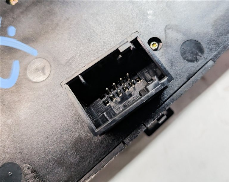 Thumbnail 6: 2004 BMW Z4 (E85) FRONT LEFT DRIVER SEAT POSITION ADJUST SWITCH BUTTON PANEL