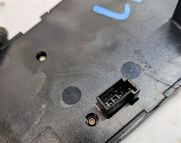 Thumbnail 7: 2004 BMW Z4 (E85) FRONT LEFT DRIVER SEAT POSITION ADJUST SWITCH BUTTON PANEL