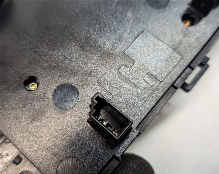 Thumbnail 8: 2004 BMW Z4 (E85) FRONT LEFT DRIVER SEAT POSITION ADJUST SWITCH BUTTON PANEL