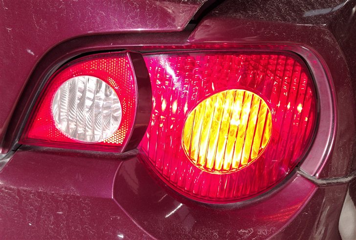 Thumbnail 2: 2003-2005 BMW Z4 (E85) REAR LEFT DRIVER TAILLIGHT BRAKE TAIL LIGHT LAMP (Merlot)