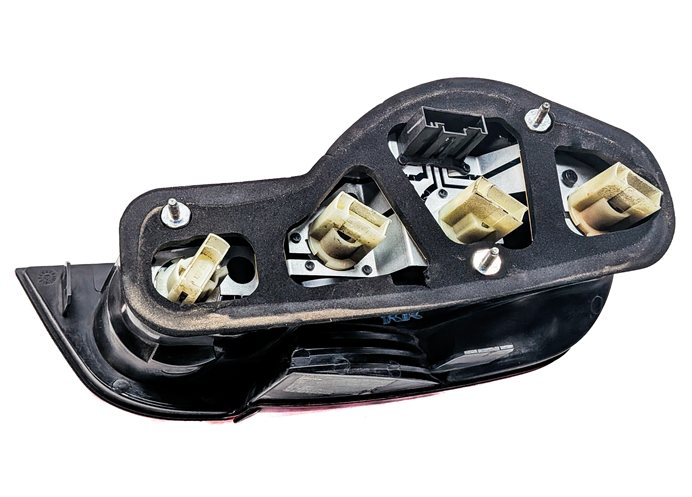 Thumbnail 5: 2003-2005 BMW Z4 (E85) REAR RIGHT PASSENGER TAILLIGHT BRAKE LIGHT LAMP (Merlot)