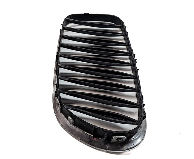 Thumbnail 6: 2003-2008 BMW Z4 (E85) RIGHT FRONT PASSENGER SIDE BUMPER GRILLE (BLACK / CHROME)