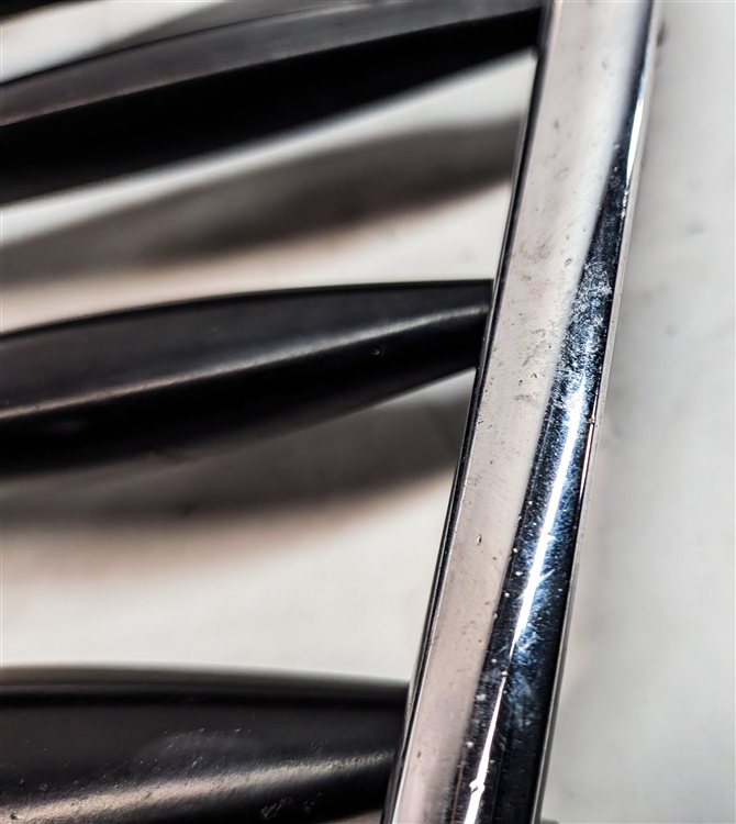 Thumbnail 9: 2003-2008 BMW Z4 (E85) RIGHT FRONT PASSENGER SIDE BUMPER GRILLE (BLACK / CHROME)