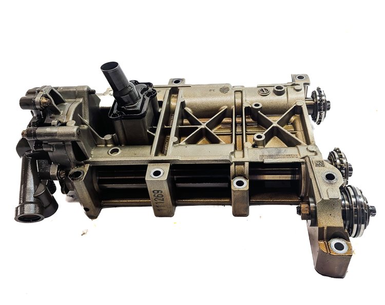 Thumbnail 4: 2012 MERCEDES C250 (W204) 1.8L (271.860) ENGINE OIL PUMP BALANCE SHAFT ASSEMBLY