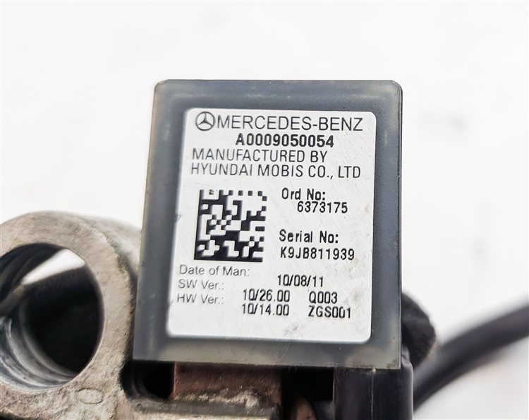 Thumbnail 6: 2012 MERCEDES C250 (W204) NEGATIVE GROUND BATTERY CABLE w/ TERMINAL