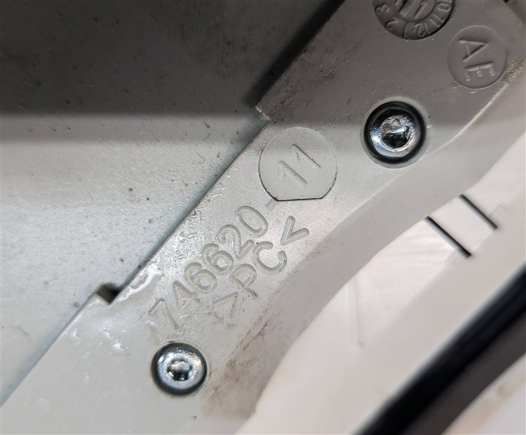 Thumbnail 15: 2012 MERCEDES C250 (W204) FRONT ROOF DOME COURTESY LIGHT w/SWITCHES (Black)