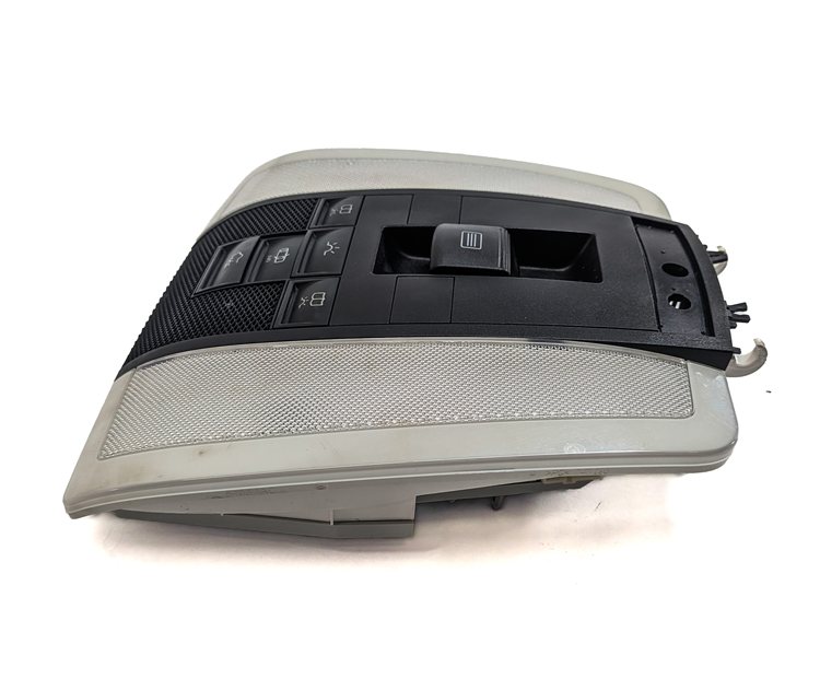 Thumbnail 3: 2012 MERCEDES C250 (W204) FRONT ROOF DOME COURTESY LIGHT w/SWITCHES (Black)