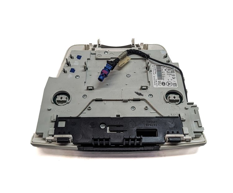 Thumbnail 7: 2012 MERCEDES C250 (W204) FRONT ROOF DOME COURTESY LIGHT w/SWITCHES (Black)