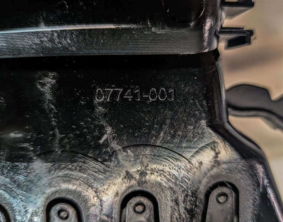 Thumbnail 9: 2012 MERCEDES C250 (W204) FRONT CENTER DASH HEAT AIR AC VENT (Black)
