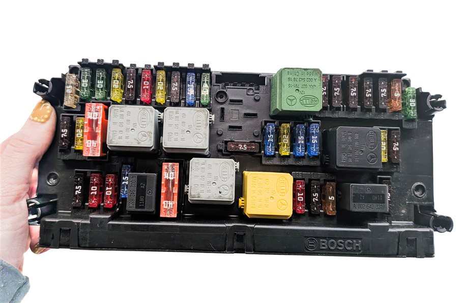 Thumbnail 6: 2012 MERCEDES C250 (W204) 1.8L FRONT SIGNAL ACQUISITION SAM CONTROL MODULE