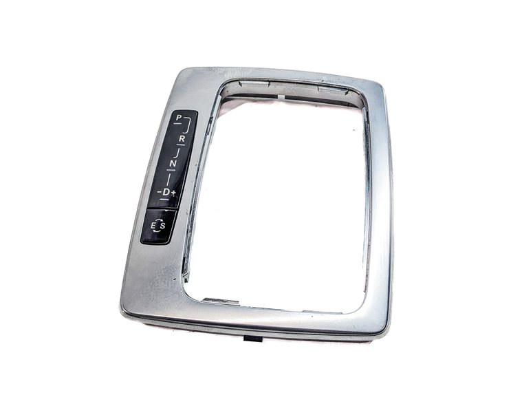 Thumbnail 2: 2012 MERCEDES C250 (W204) CENTER CONSOLE AUTOMATIC SHIFT TRIM BEZEL (ALUMINUM)