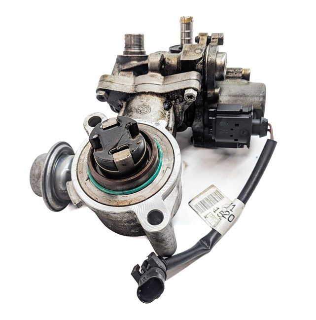 12-15 MERCEDES C250 SLK250 (R172 W204) 1.8L TURBO ENGINE HIGH PRESSURE FUEL PUMP