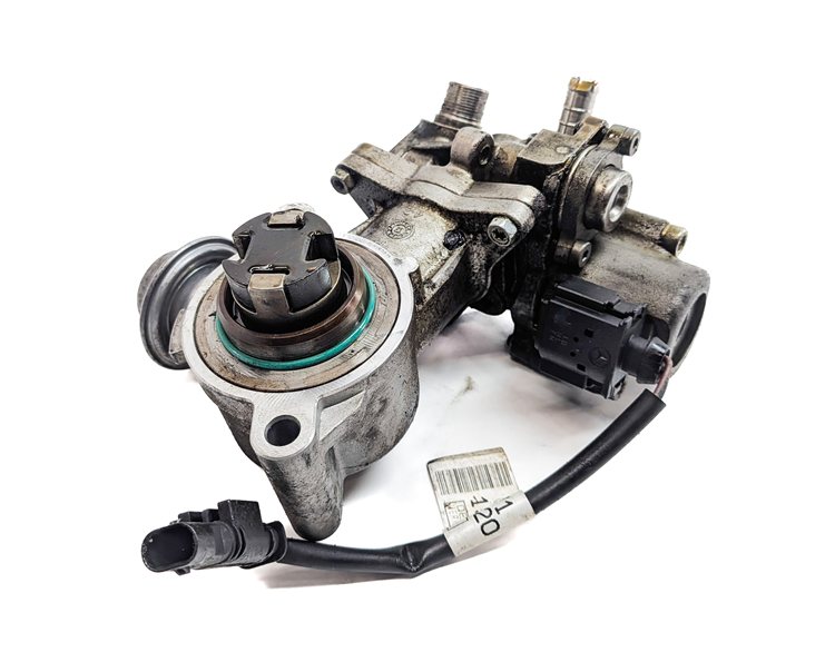 Thumbnail 2: 12-15 MERCEDES C250 SLK250 (R172 W204) 1.8L TURBO ENGINE HIGH PRESSURE FUEL PUMP