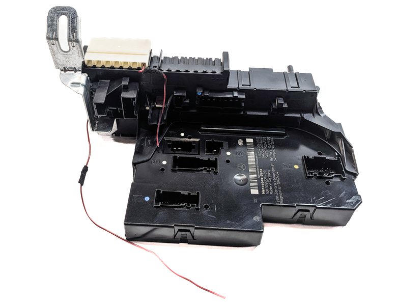 Thumbnail 6: 11-15 MERCEDES C250 C300 C350 (W204) REAR SIGNAL ACQUISITION CONTROL MODULE SAM