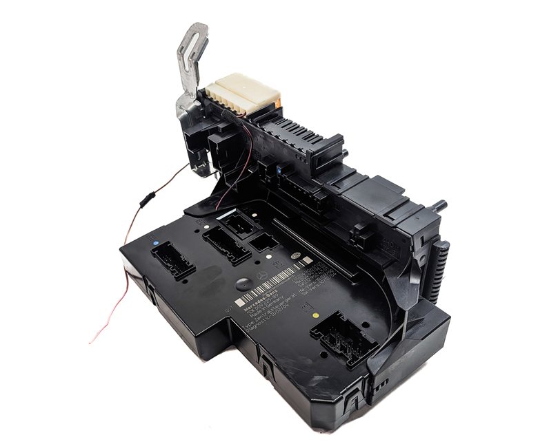 Thumbnail 7: 11-15 MERCEDES C250 C300 C350 (W204) REAR SIGNAL ACQUISITION CONTROL MODULE SAM