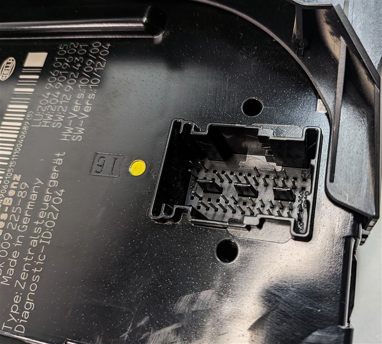 Thumbnail 8: 11-15 MERCEDES C250 C300 C350 (W204) REAR SIGNAL ACQUISITION CONTROL MODULE SAM
