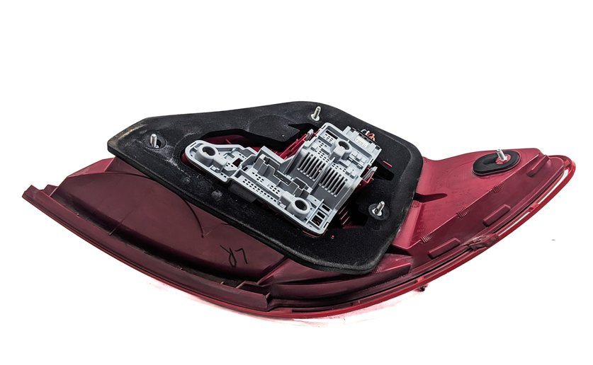 Thumbnail 4: 2012-2015 MERCEDES BENZ C250 C300 C350 (W204) LEFT DRIVER TAILLIGHT BRAKE LIGHT