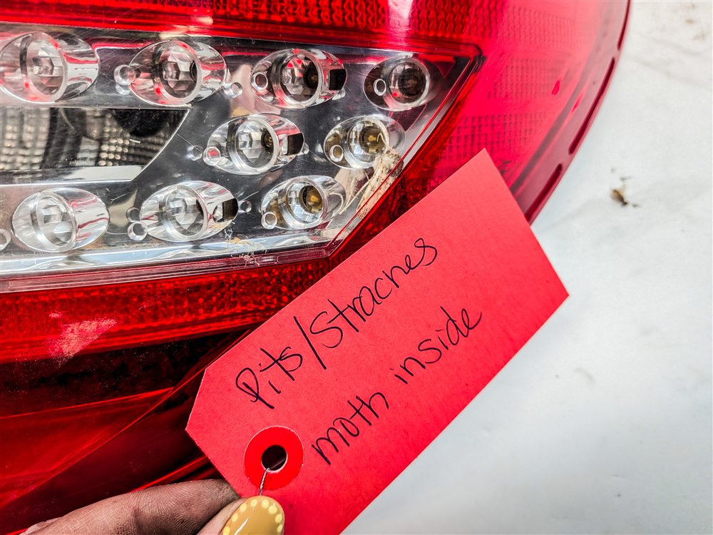 Thumbnail 12: 12-15 MERCEDES BENZ C250 C300 C350 (W204) RIGHT PASSENGER TAILLIGHT BRAKE LIGHT