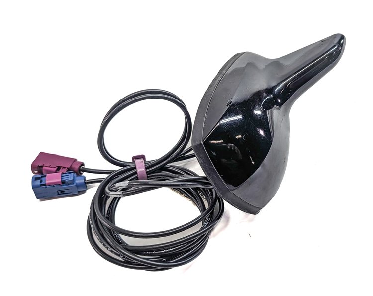 2008-2012 MB C350 C300 C63 C250 (W204) RADIO STEREO SHARK FIN ANTENNA (Black)