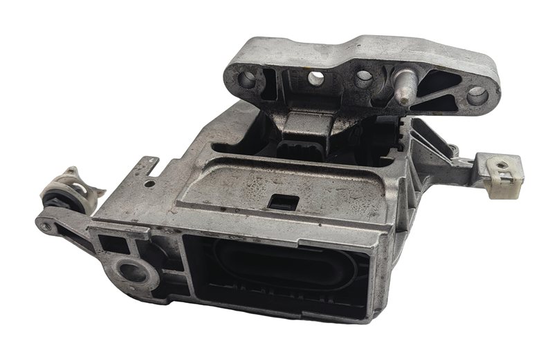 Thumbnail 6: 2016 BMW X1 (F48) 2.0L (B46) ENGINE MOTOR SUPPORT MOUNT