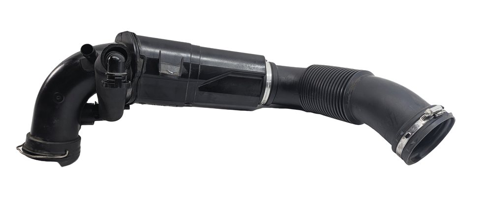 2016 BMW X1 (F48) 2.0L (B46) ENGINE INTERCOOLER FILTERED AIR HOSE PIPE DUCT
