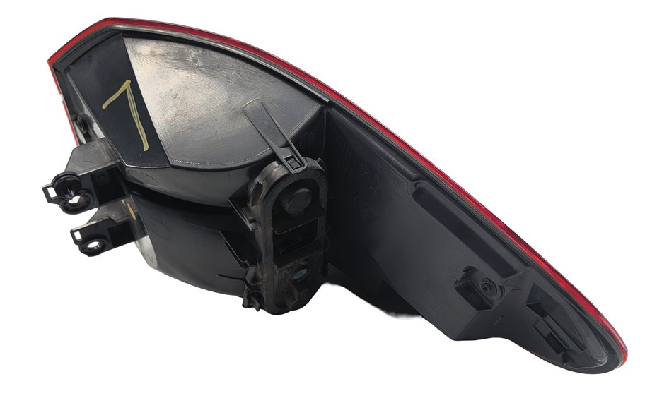 Thumbnail 5: 2016-2021 BMW X1 (F48) REAR LEFT DRIVER OUTER TAILLIGHT BRAKE LIGHT LAMP