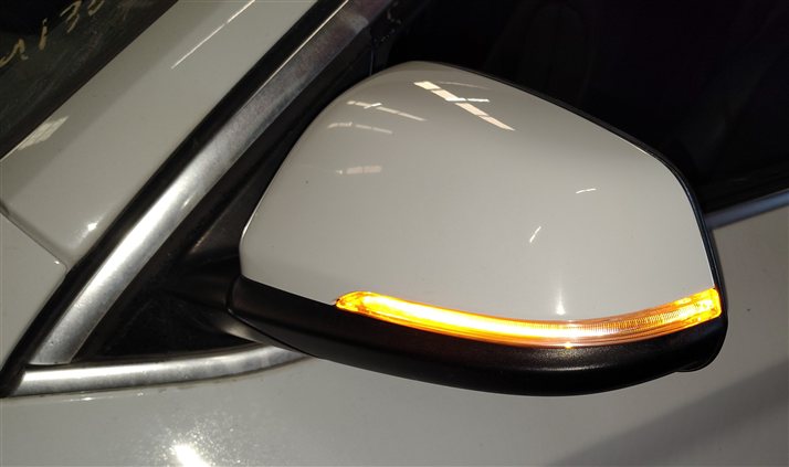 Thumbnail 2: 2016-2017 BMW X1 (F48) LEFT DRIVER HEATED MEMORY DOOR MIRROR (White)