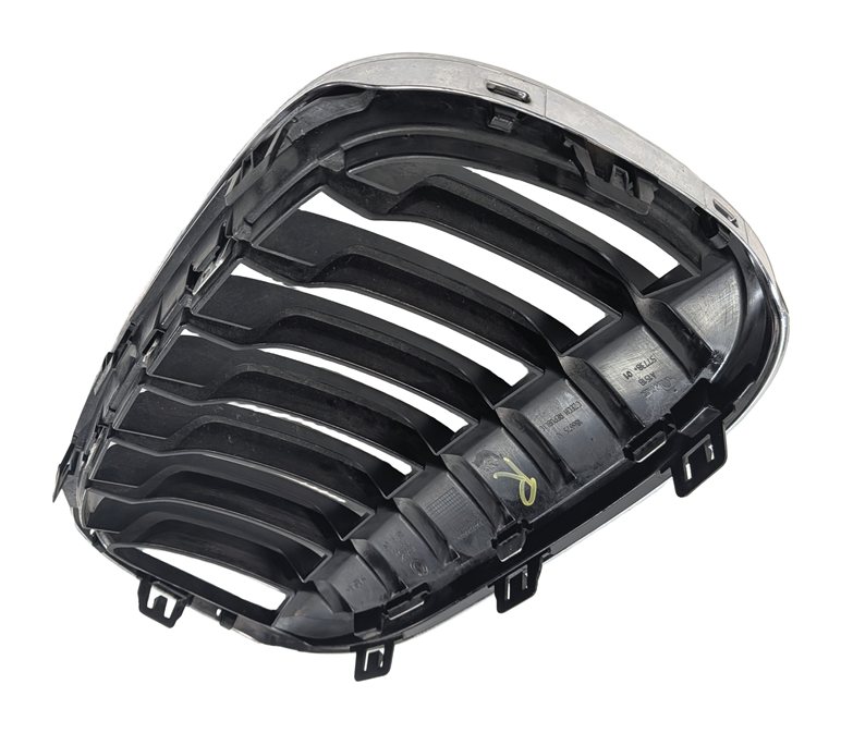 Thumbnail 5: 2016-2019 BMW X1 (F48) FRONT LEFT & RIGHT HOOD KIDNEY VENT GRILLE TRIM SET-2