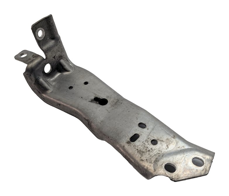 Thumbnail 5: 2016 BMW X1 (F48) 2.0L B46 FRONT RIGHT PASSENGER RADIATOR SUPPORT MOUNT BRACKET