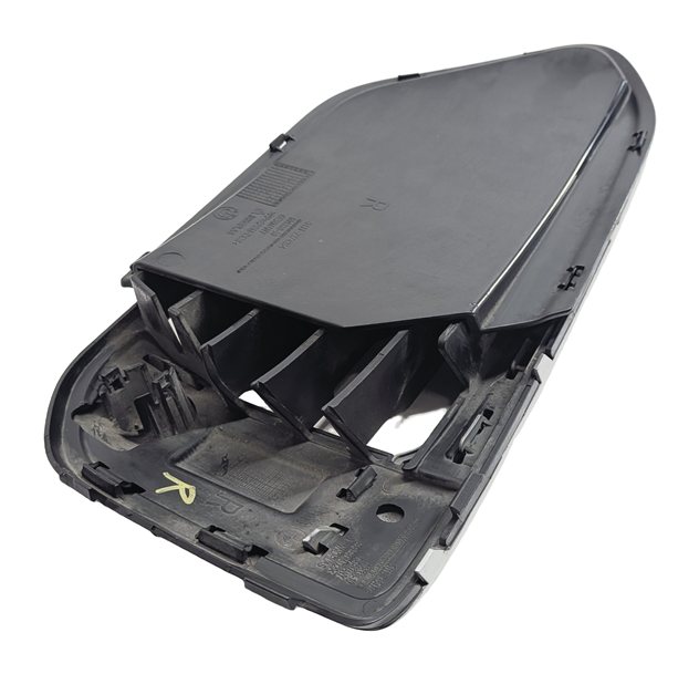 Thumbnail 6: 2016-2019 BMW X1 (F48) RIGHT FRONT PASSENGER LOWER BUMPER AIR VENT GRILLE TRIM
