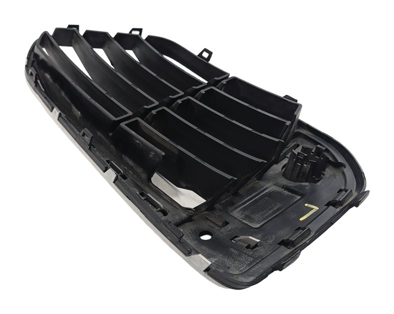 Thumbnail 5: 2016-2019 BMW X1 (F48) LEFT FRONT DRIVER LOWER BUMPER AIR VENT GRILLE TRIM
